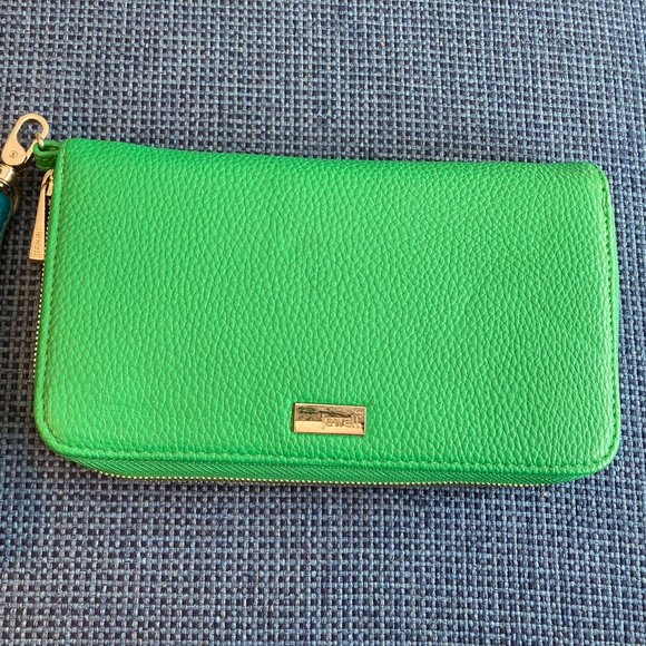 Jewell Wallet by Thirty-One Green Faux Pebbled Leather Zip Up - Picture 1 of 5